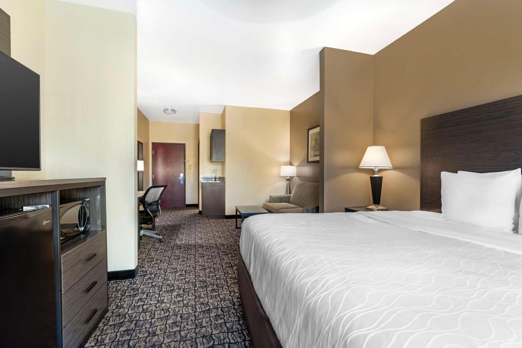 Best Western Carthage Inn & Suites Exterior photo