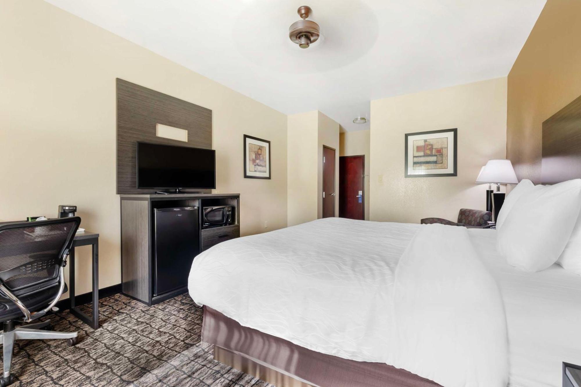 Best Western Carthage Inn & Suites Exterior photo