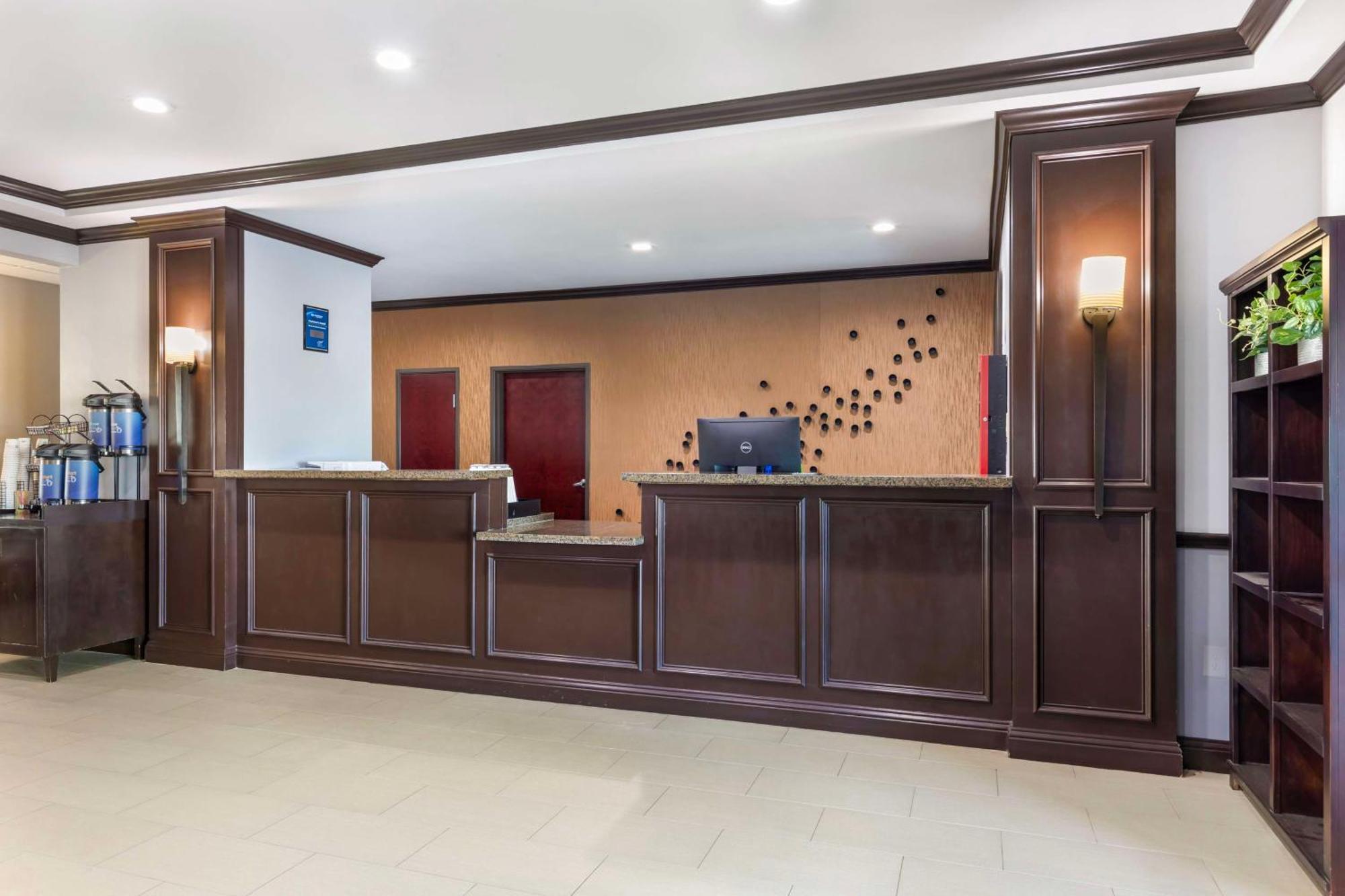 Best Western Carthage Inn & Suites Exterior photo