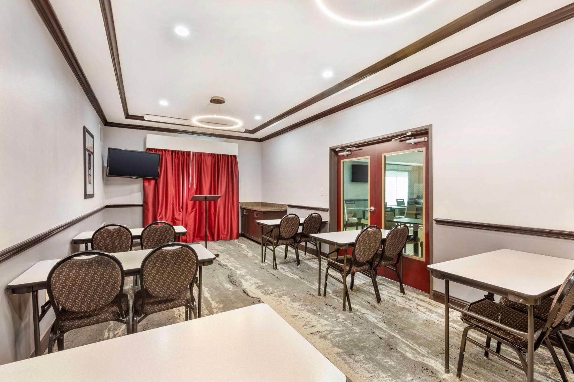 Best Western Carthage Inn & Suites Exterior photo