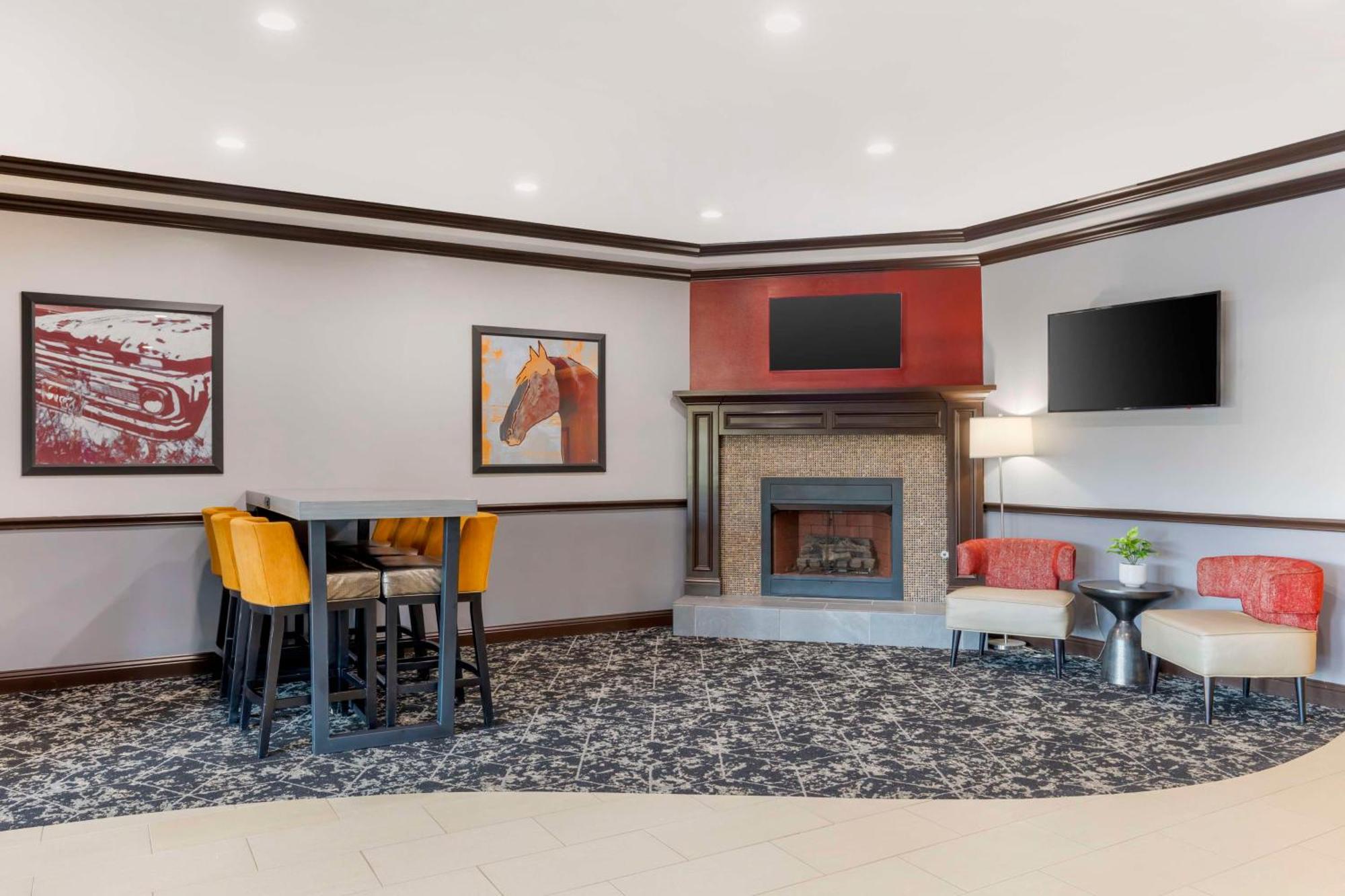 Best Western Carthage Inn & Suites Exterior photo